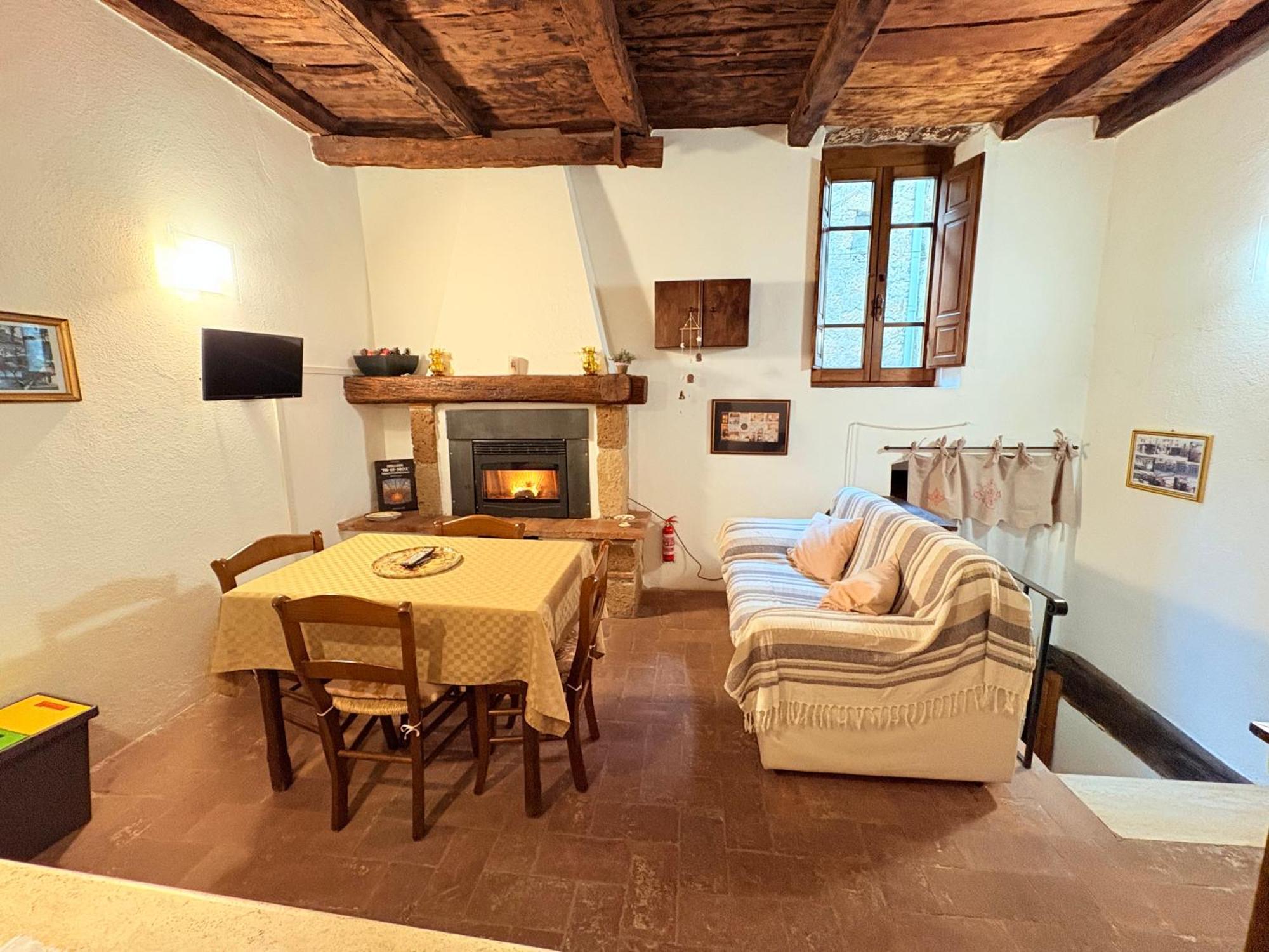 A Apartment Pitigliano